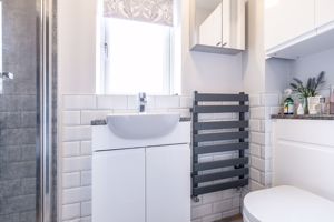 En suite- click for photo gallery